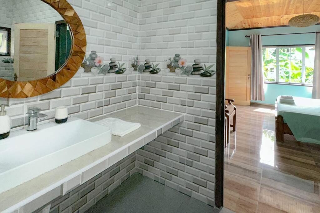 La Villa Hortensia 3 - 8 Personnes La Digue Exteriör bild